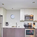 Luxury Boutique 2 Bedroom Condo 4B - No Fee\'S