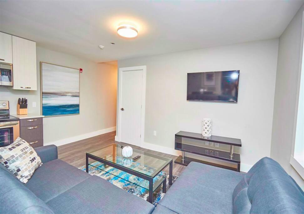 Holiday home Luxury Boutique 2 Bedroom 4b - No Fee's *