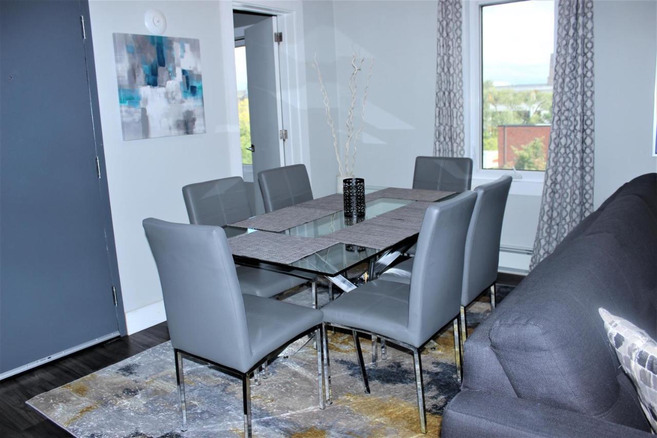 Luxury Boutique 2 Bedroom 4b - No Fee's * Niagara Falls