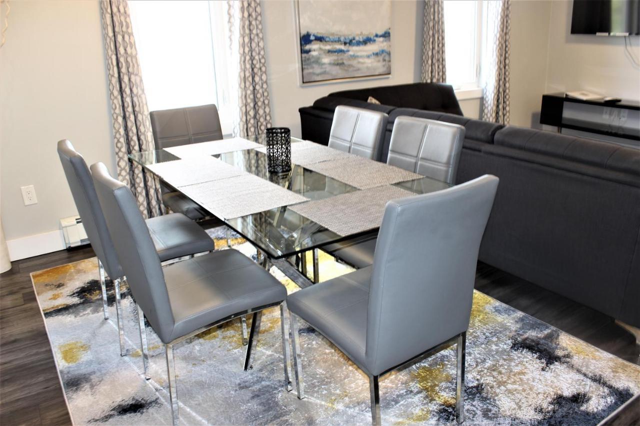 Luxury Boutique 2 Bedroom 4b - No Fee's Holiday home Niagara Falls